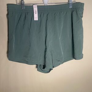 Pink By Victoria’s Secret Women Fresh Forest Green Athletic Tech Shorts NWT XL